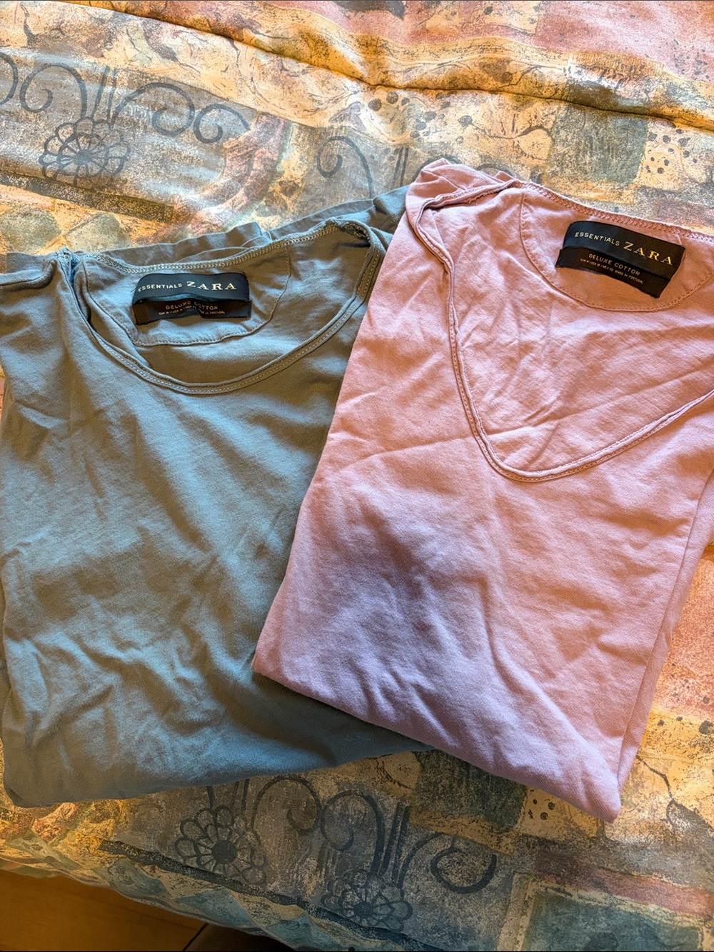 Zara Mens Short Sleeve Tees in Olive Green and Dusty Pink